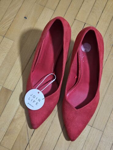 zenske pantalone i sako: Pumps, Stradivarius, 38