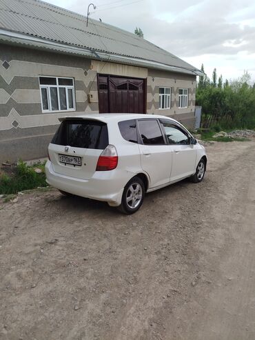 машина аренда фит: Honda Fit: 2003 г., 1.3 л, Автомат, Бензин, Хэтчбэк