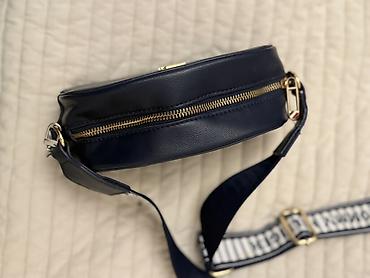 orient professional experience: Сумка через плечо Tommy Hilfiger(Оригинал) Состояние идеальная,почти — 2