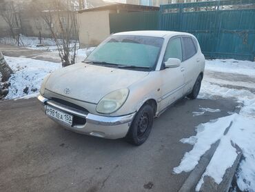 Toyota: Toyota Дуэт: 2001 г., 1 л, Автомат, Бензин, Хэтчбэк