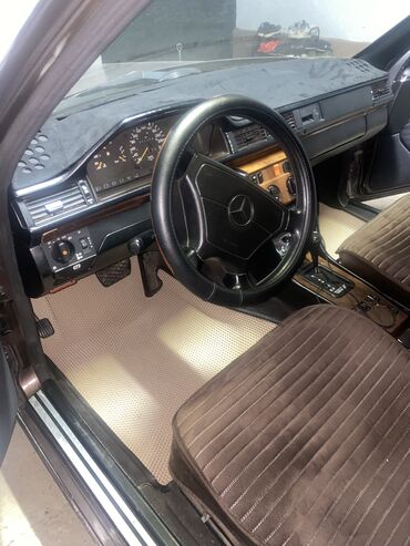 2 5 тди: Mercedes-Benz W124: 1993 г., 3.2 л, Автомат, Бензин, Седан