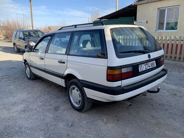 Volkswagen: Volkswagen Passat: 1991 г., 1.8 л, Механика, Бензин, Универсал