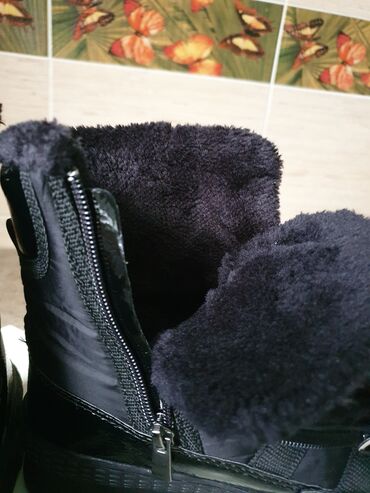 Сапоги: Продаем Новые зимние сапоги водооталкивающие внутри натуральный — 15