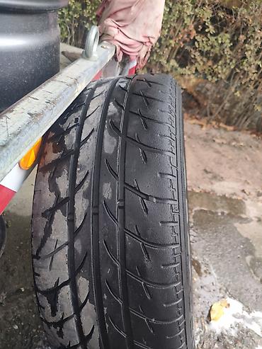 Kompletni točkovi: Komplet od 4 alu felne sa gumama 195/55 R15. Detalji: - Dimenzija — 5
