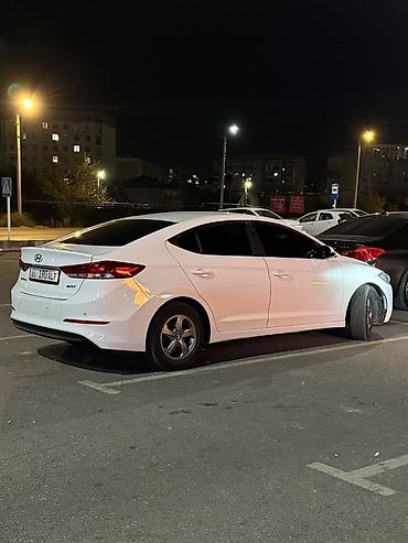 решетки на радиатор: Hyundai Avante: 2016 г., Дизель, Седан — 5