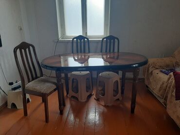 Stullar: Qonaq otağı üçün, İşlənmiş, Açılan, Oval masa, 6 stul