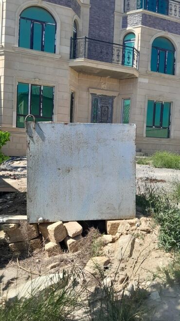 işlenmiş demir: Bak, Metal, 4000 l l, İşlənmiş, Ünvandan götürmə