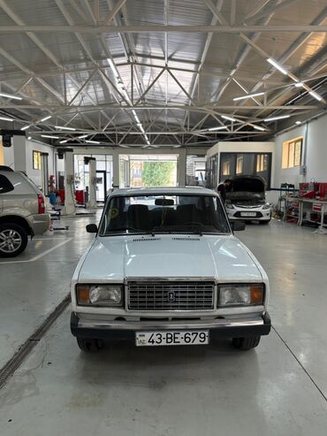ваза стеклянная прозрачная высокая без узора: VAZ (LADA) 2107: 1.6 l | 1999 il 259000 km Sedan