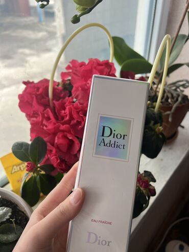 тоналка диор цена бишкек: Dior addict 
1800 сом