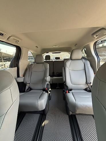 santa fe 2010: Toyota Sienna: 2022 г., 2.5 л, Автомат, Гибрид, Минивэн — 6
