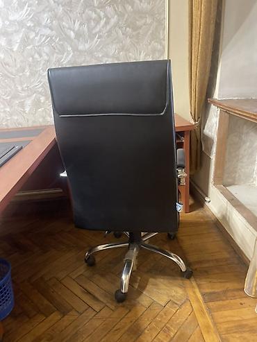 sunu qazon: TƏCİLİ‼️‼️‼️ Ofis kreslosu – yüksək arxalı, təkərli, dərimsi üzlüklə — 4