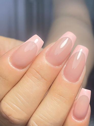 Маникюр, педикюр: Ремонт сломаных ногтей, Снятие, Выравнивание, Маникюр, Услуга в 4 руки, С выездом на дом — 9