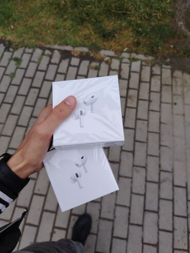 mikrofon qiymeti: Airpods pro2 Orjinalnan birə bir eyni 1detalında fərqi yoxdu belə. Səs