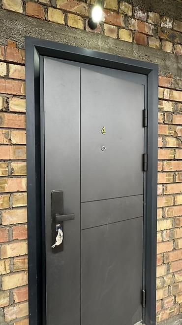 Аренда помещений свободного назначения: Сдается квартира: Планировка и характеристики: - Прихожка. - — 1