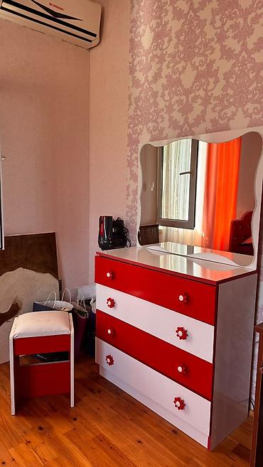 Uşaq mebeli: Uşaq/yeniyetmə otağı üçün mebel dəsti Dəst tərkibi: - İki qapılı — 2