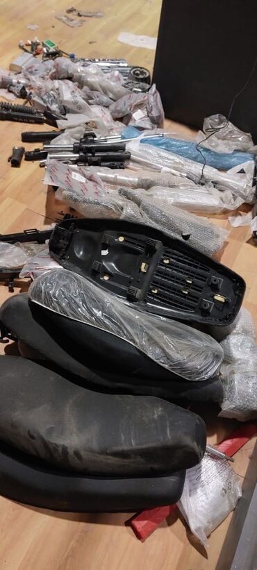 Panellər, şitlər: Dəyərli izləyicilər motosiklet üçün yeni ehtiyat hissələri tapılmayan — 11