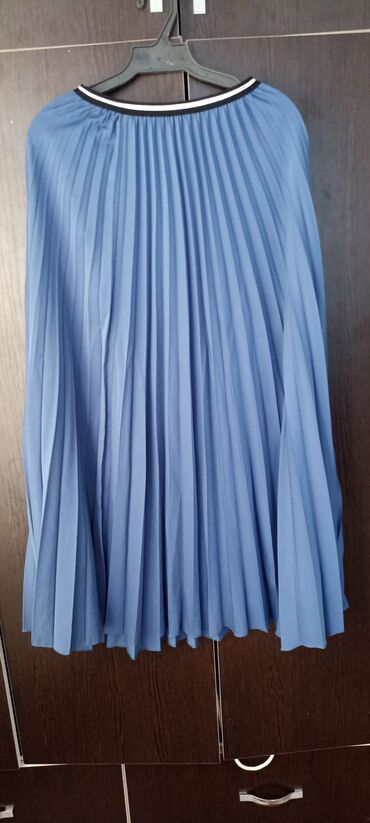 Другая женская одежда: Продается все эти женские одежды от 400сом до 800сом Белый кардиган с at lalafo.kg — 4 Другая женская одежда: Продается все эти женские одежды от 400сом до 800сом Белый кардиган с — 4