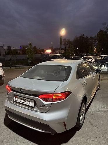 автомаи: Toyota Corolla: 2020 г., 1.8 л, Вариатор, Гибрид, Седан — 6