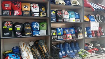 зимний лыжный костюм: Спортивные принадлежности в магазине SPORTWORLD.KG Большой
