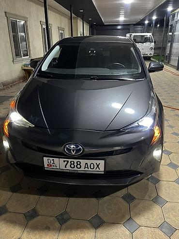 Toyota: Toyota Prius: 2017 г., 1.8 л, Робот, Гибрид, Хэтчбэк — 3