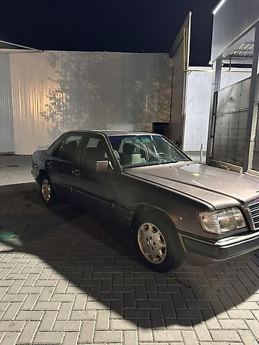 221 w221: Mercedes-Benz W124: 1993 г., 2.2 л, Механика, Бензин, Седан — 2