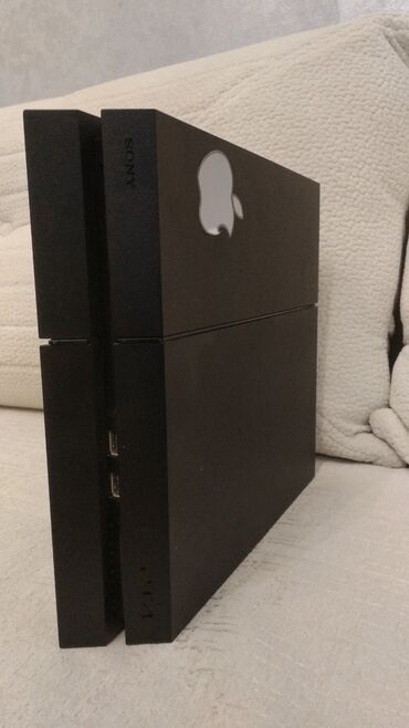 PS2 & PS1 (Sony PlayStation 2 & 1): Ps4 fat modeli donmur 1tb yaddas ici acilmayib icinde 9 dene bahali