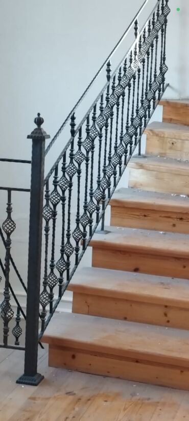 Barmaqlıqlar: Reşotka 1-kv 35 azn başlayır 
Məhəccər 1-metr 50 azn başlayır — 12