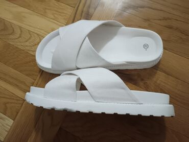 grubin papuče: Fashion slippers, H&M, 39