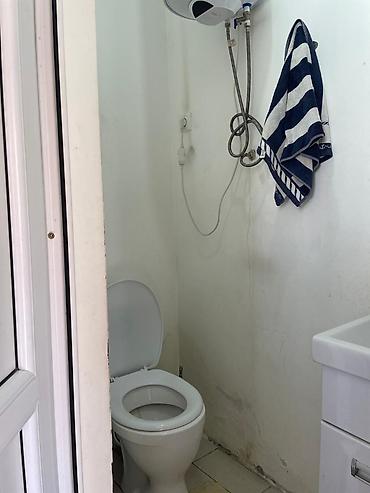 Продажа коттеджей и домов: Продается дом Район: Западный автовокзал Точный адрес: Краснодонцев — 10