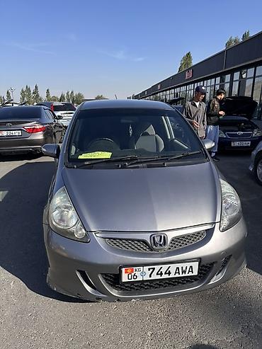 Honda Fit: 2002 г., 1.3 л, Автомат, Бензин, Хэтчбэк
