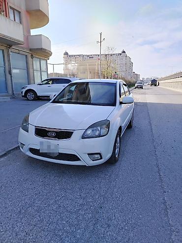 masin satis sayti: Kia Rio: 1.4 l | 2011 il Sedan — 1