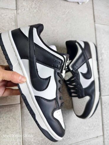 skechers crvene patike: Patike, Nike, veličina - 46
