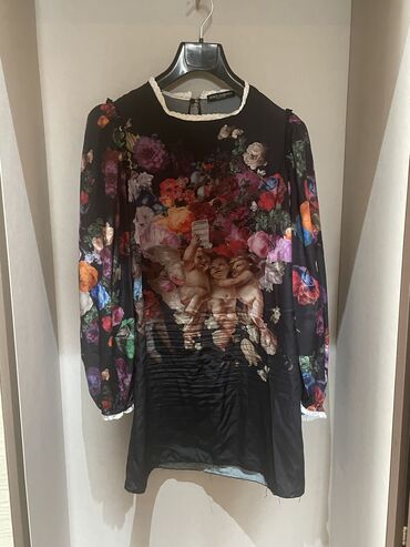 Qadın geyimləri: Brend/ Dolce Gabbana A klass