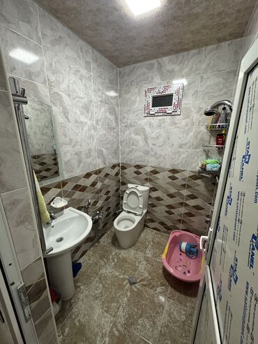 Uzunmüddətli kirayə evlər: 75 kv. m, 3 otaqlı, Kanalizasiya, Kombi, İşıq -da lalafo.az — 18 Uzunmüddətli kirayə evlər: 75 kv. m, 3 otaqlı, Kanalizasiya, Kombi, İşıq — 18