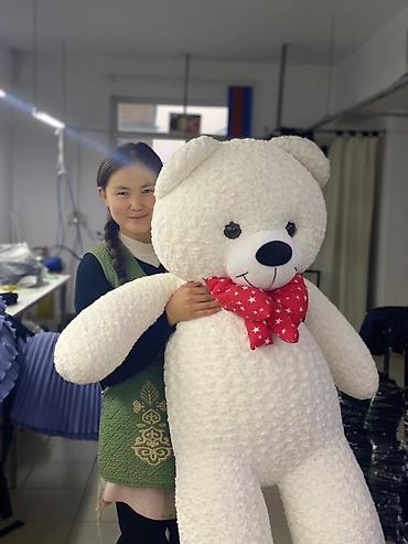 Игрушки: Большой мишки размер 2мр продаётся. Хороший ручной качество супер — 16