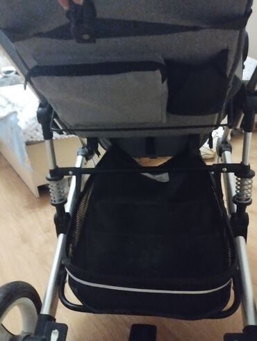 Araba-beşiklər: Çıxarıla bilən beşikli araba, İşlənmiş, Cins: Oğlan — 18