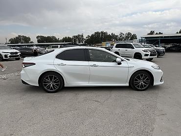 toyota 3 4: Toyota Camry: 2021 г., 2.5 л, Автомат, Гибрид, Седан — 6