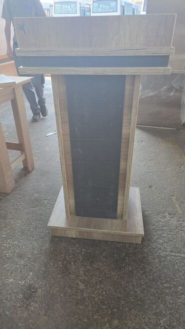 Sifarişlə ofis dəst mebeli: Mebel istehsalı və quraşdırma xidməti - Ofis masaları: İki rəngli — 61