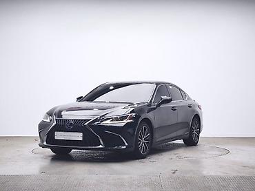 Lexus: Lexus ES: 2022 г., 2.5 л, Гибрид — 1