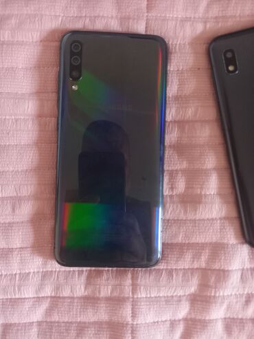 телефон для детей: Samsung Galaxy A50, цвет - Черный