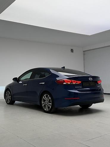 Продажа авто: Hyundai Elantra: 2016 г., 2 л, Автомат, Бензин, Седан — 4