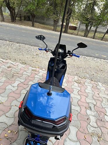 Скутеры: Продаю синий самурайчик💙 2025года😍🤍 165ти кубовыйй🔥🤍 пробег 4200км😍 — 9