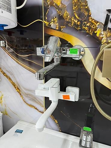 Гигиеналык душтар: Практичный настенный гигиенический душ золотистого цвета с квадратным — 3