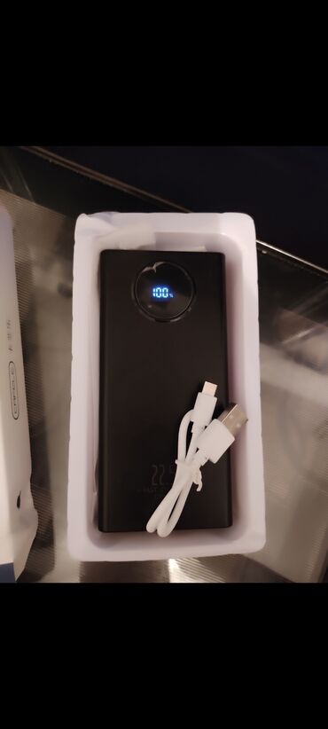 Аккумуляторы: Продаю powerbank новый. Экран не разбитый это плёнка защитная. 100%