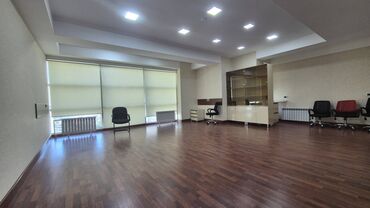 Kommersiya daşınmaz əmlakının satışı: Xətai metrosuna bir neçə addımlıq məsafədə, şəhərin prestijli biznes — 16