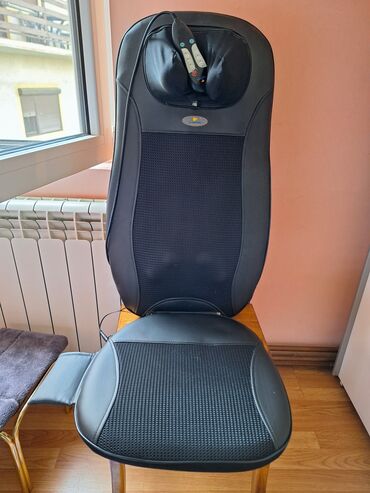 silikonski jastuk za sedenje: Masežer nov, skupo placen, prodajem za 200eura. firma Lupo. šaljem
