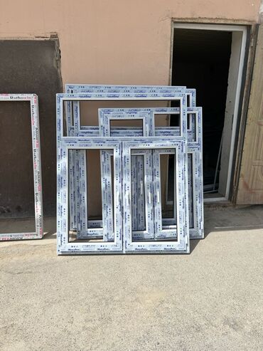 Plastik pəncərələr: Ağ rəngli plastik pəncərəler 1kv 55 manat
qapılar 90 manat — 2
