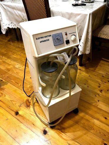 Tibbi avadanlıq: Elektrikli vakuum aspirasiya aparatı - Üst paneldə “Electric Suction