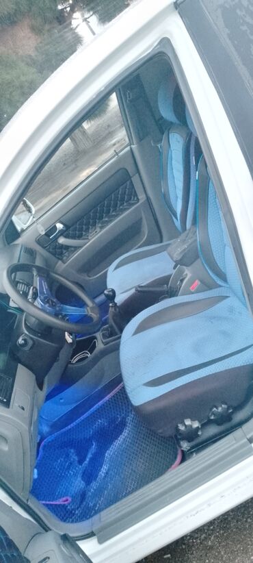 Daewoo: Daewoo Gentra: 1.5 l | 2014 il Sedan — 9