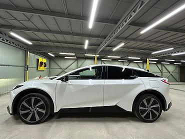 byd han: Toyota bZ5: 2026 г., 0.1 л, Автомат, Электромобиль, Лифтбек — 3